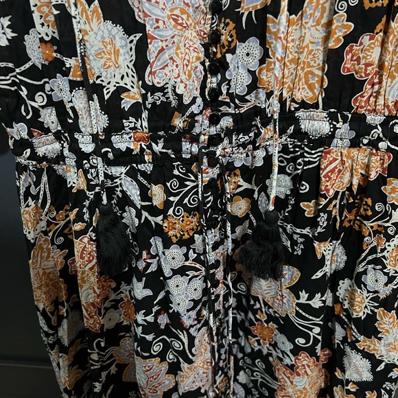 Black Floral Dress - Piper & Scoot - Picture 3 of 6